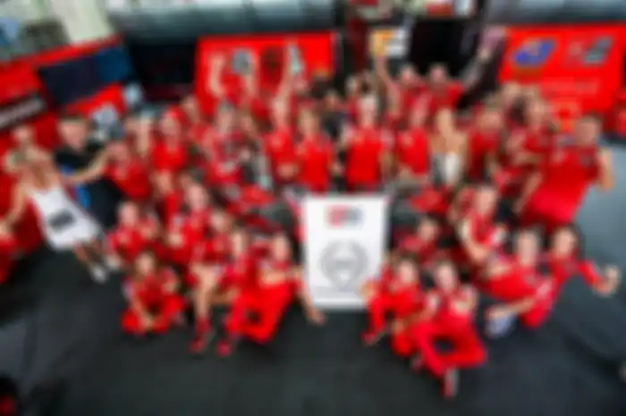 Ducati hingga ronde 19 MotoGP 2022 seperti peribahasa  '8 Sehat 9 Sempurna'. Jika di MotoGP Valencia 2022 Francesco Bagnaia juara dunia jadi '8 Sehat 10 Sempurna'