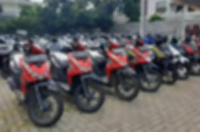 Lelang motor matic di bawah 150 cc tahun 2022, ada Honda BeAT dan Yamaha Gear.
