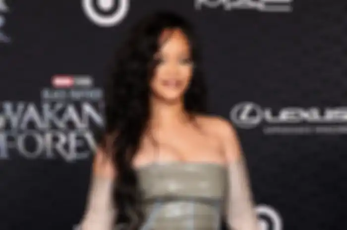 Rihanna rilis single 'Lift Me Up' untuk soundtrack film 'Black Panther: Wakanda Forever'.
