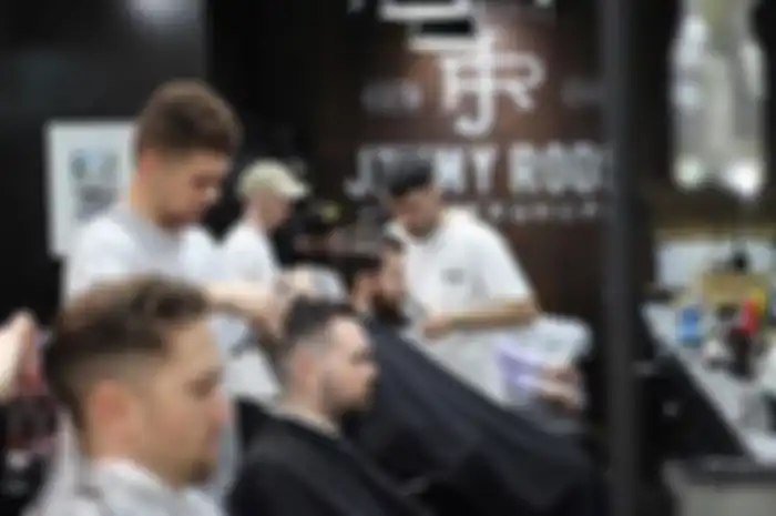 Alasan kenapa potong rambut di barbershop mahal