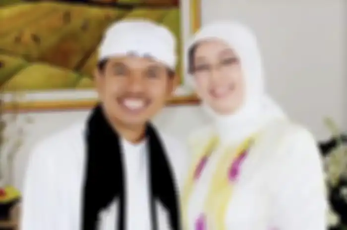 Bupati Purwakarta mengaku punya pacar baru padahal belum cerai dari Dedi Mulyadi. Foto Anne Ratna Mustika dihujat. 