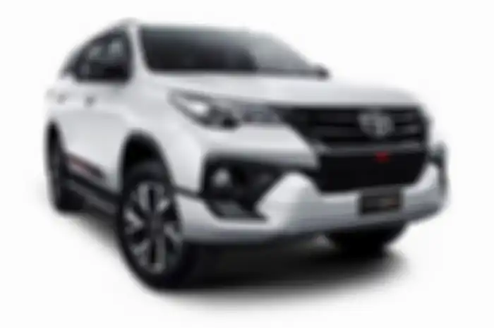 Ilustrasi. mobil Toyota Fortuner dipakai menimbun Pertalite sampai 640 liter