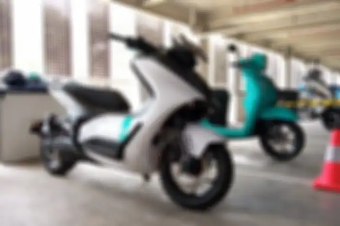 Ilustrasi test ride motor baru di IMOS 2022.