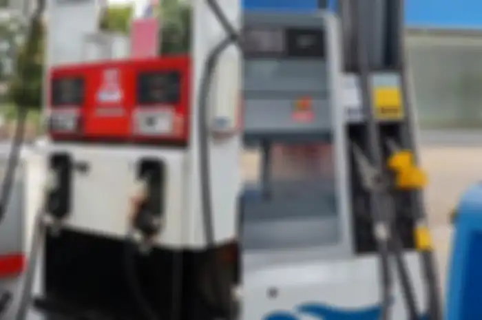 Foto ilustrasi SPBU Pertamina dan Vivo. Hasil uji RON Pertalite dan Revvo 89 bikin kaget, ini alasan RON Revvo 89 bisa lebih tinggi.