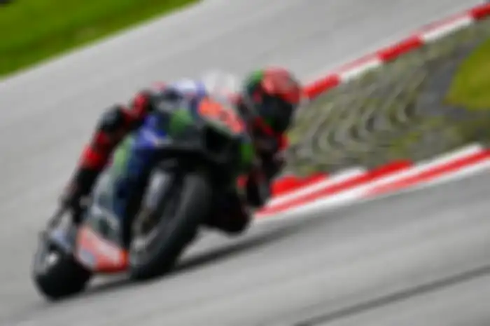 Pembalap Monster Energy Yamaha MotoGP, Fabio Quartararo pilih lakukan ini di MotoGP Valencia 2022 demi buka peluang juara dunia.