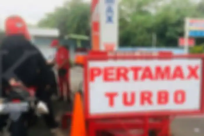 Pertamax Turbo resmi turun harga jadi Rp 14.300 per liter mulai Selasa (1/11/2022) kemarin, apakah Pertalite dan Pertamax ikut turun harga?