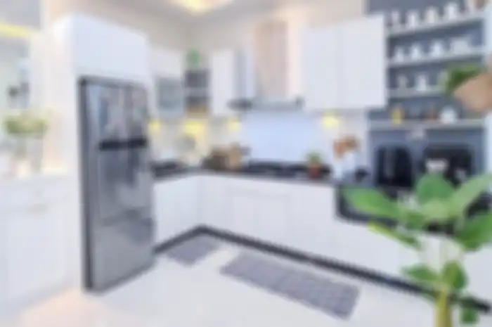 Wajah pemilik rumah mungil semakin berseri-seri gara-gara meniru desain plafon dapur modern ini. 8 foto inspirasinya jadi dibahas.