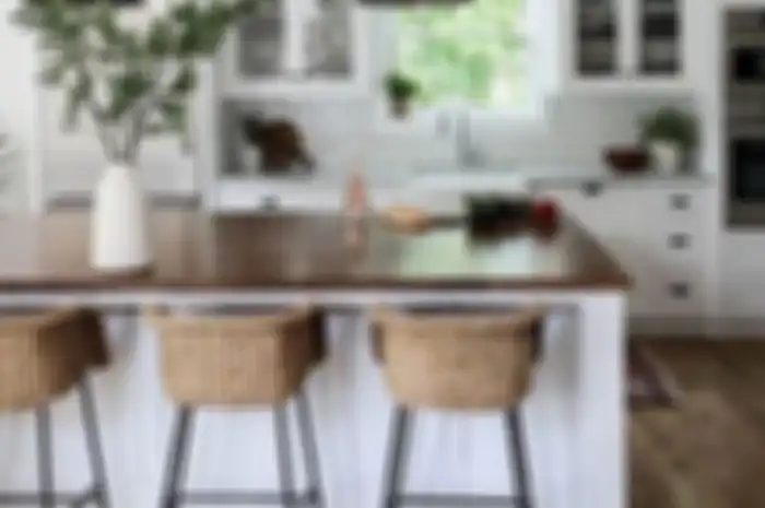 Desain jendela dapur mungil dapat 2 jempo dari pemilik rumah minimalis. Istri jadi makin nyaman. Ini ulasan 5 foto hasilnya.