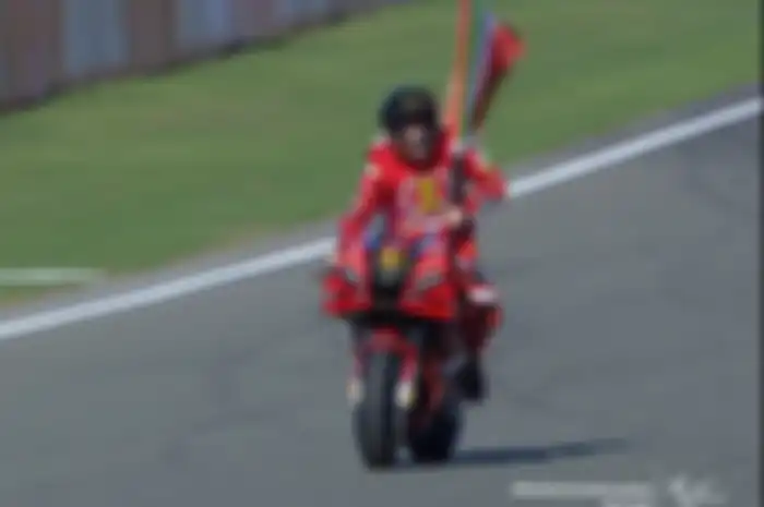Francesco Bagnaia bawa Ducati kembali juara dunia setelah 15 tahun. Terakhir kali diraih oleh Casey Stoner tahun 2007. 