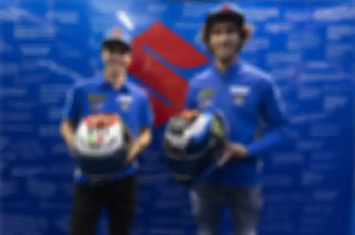 Joan Mir dan Alex Rins menggunakan helm spesial pada balapan terakhir Suzuki di MotoGP Valencia 2022. Pesan sangat menyentuh. 