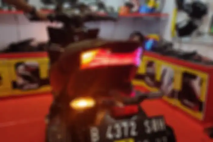 Resmi meluncur stoplamp LED Honda Vario 160 dari JPA.
