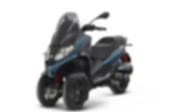 Motor baru Piaggio MP3 300 hpe Sport resmi meluncur di Indonesia.