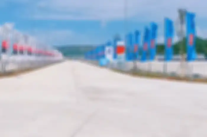 Foto ilustrasi area parkir tribun VIP Sirkuit Mandalika, tonton update fasilitas jelang WSBK Mandalika 2022.