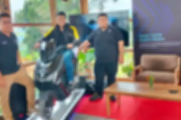 Peluncuran United E-Motor TX3000 di Surabaya