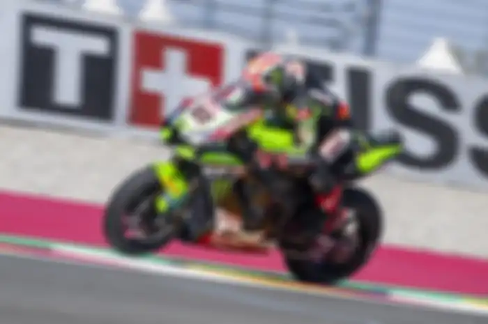 Pembalap Jonathan Rea dan Alex Lowes keluhkan kondisi aspal di hari pertama WSBK Mandalika 2022.