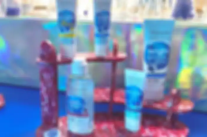 Wardah Perfect Bright hadir dalam formula baru dengan kandungan 4 jenis berry yang kaya antioksidan untuk mencerahkan kulit