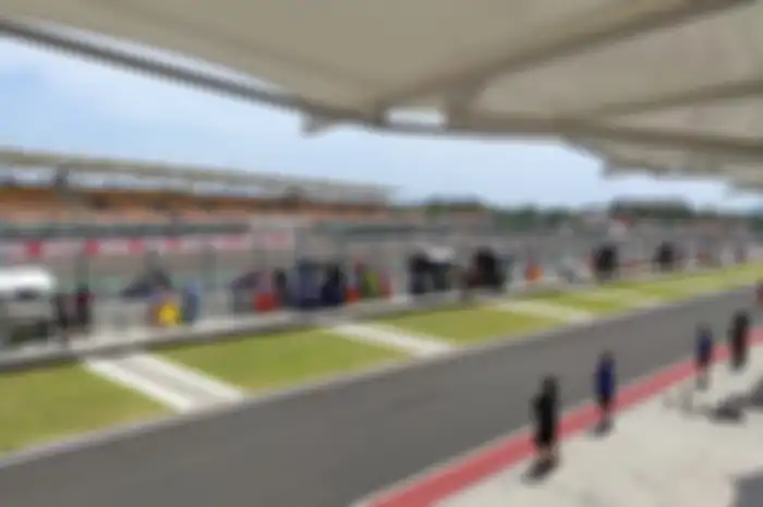Suasana trek dan pit lane Sirkuit Mandalika saat WSBK Mandalika 2022.