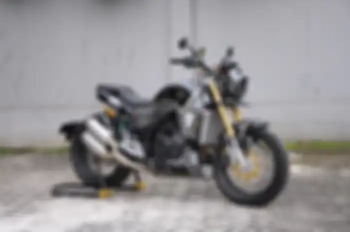 Modifikasi motor custom Honda CB150R terinspirasi ala Indian FTR. Ternyata pakai mesin Honda CBR250RR!