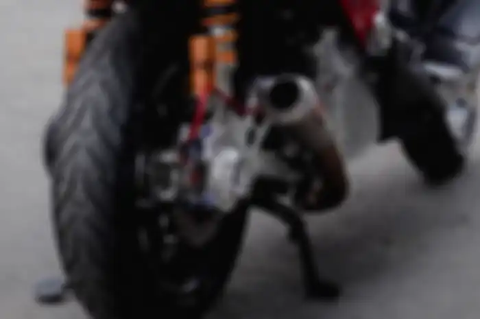 Ukuran maksimal ban belakang Yamaha NMAX buat yang sudah pakai sok belakang aftermarket.