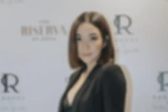 Gisella Anastasia akhirnya memberi alasan dia tak lagi bisa foto pakai baju seksi. jedar sampai ikut komentar.