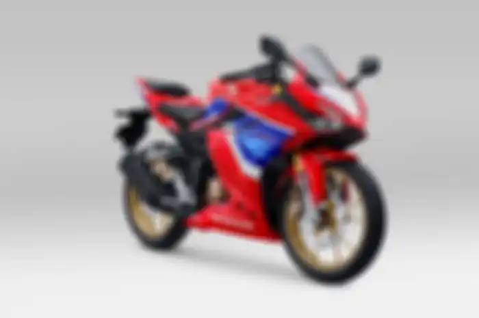 meluncur Honda CBR150R dengan livery baru, ada warna khas Tricolor. Segini harganya.