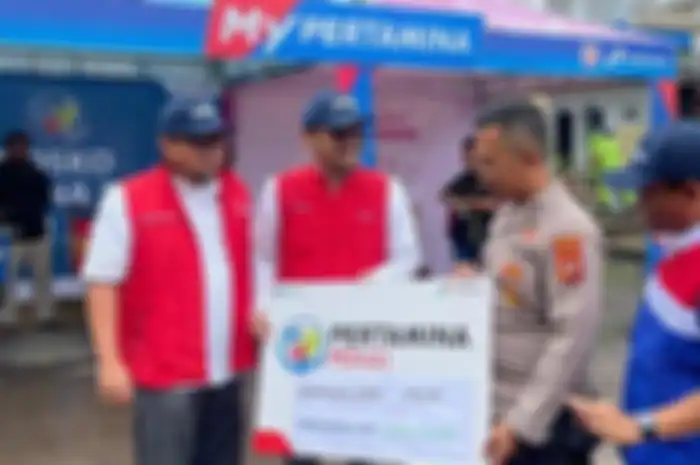 Pertamina berikan 20 ribu liter BBM Pertamax dan Dexlite untuk Polda Jawa Barat tangani gempa Cianjur.