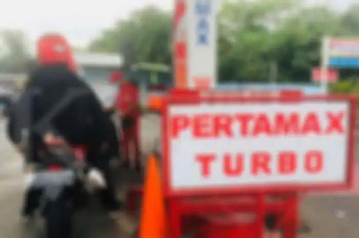 Ilustrasi harga bensin Pertamax Turbo, simak daftar motor yang bisa diisi bensin RON 98 dari Pertamina