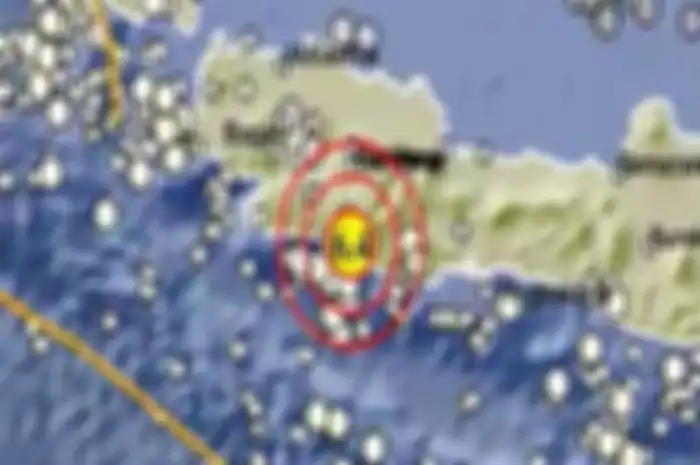 Gempa dengan magnitudo 6,4 guncang Garut terasa hingga Jabodetabek, simak tips amankan diri saat naik motor.