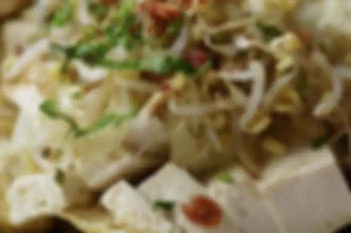 Inilah 6 tempat wisata kuliner di Magelang yang nyaman buat makan siang enak. Lihat foto menunya bikin mood liburan makin seru.