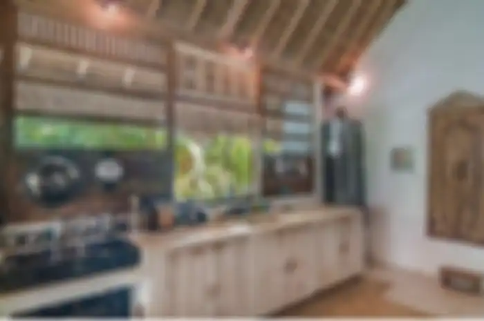 Begini jadinya apabila 7 foto desain dapur kampung ditiru buat renovasi area memasak di rumah minmalis. 