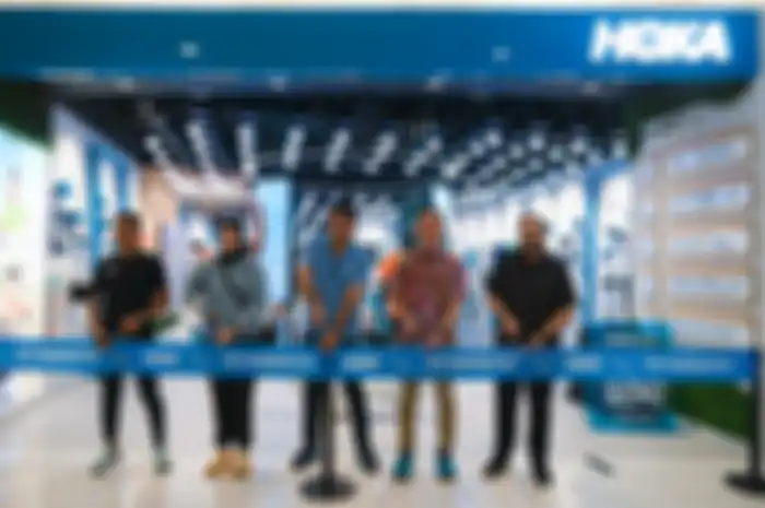 Pembukan toko HOKA Indonesia Senayan City