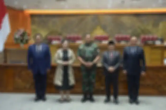 DPR resmi mengesahkan Laksamana Yudo Margono (tengah) sebagai Panglima TNI dalam rapat yang digelar di Gedung DPR, Senayan, Jakarta Pusat, Selasa (13/12/2022).