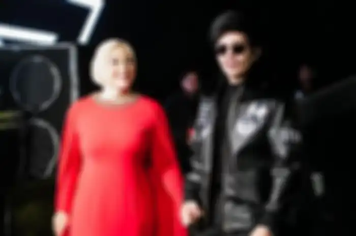 Cincin Setengah Miliar Melingkar di Jari Manis Aurel Hermansyah, Netizen Langsung Geger Lihat Bentuknya: MasyaAllah Harganya