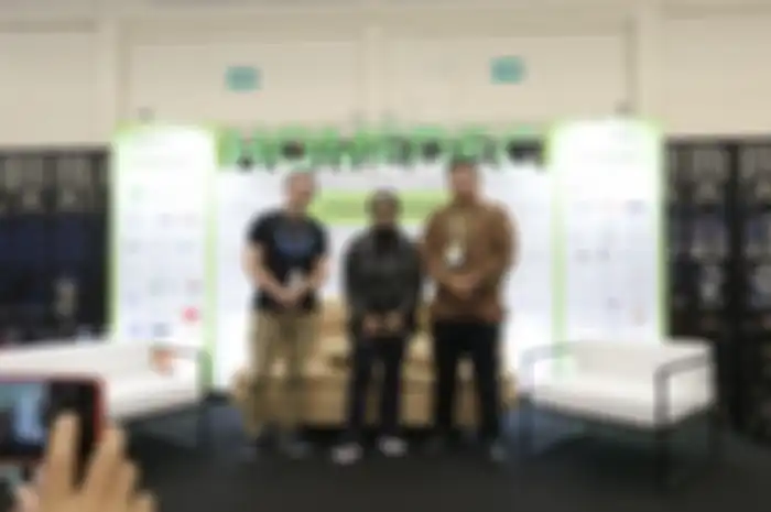Tri Wahyudi – Assistant Vice President of Business Planner Bliblihome, Rina Renville – Ketua Himpunan Desainer Interior Indonesia (HDII) DKI Jakarta, Arief Sofyan Rudiantoro – Direktur of PT Citra Inovasi Strategi Exhibition