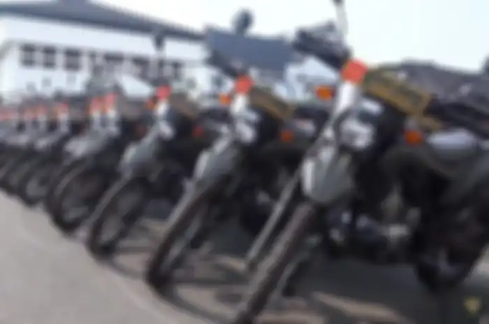 Ilustrasi Kawasaki KLX 150 jadi motor dinas pasukan TNI di daerah perbatasan.