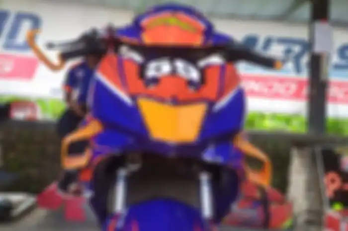 Honda Supra GTR dari tim Honda Bethar Racing yang menggunakan aerodinamika khas motor MotoGP. Dibikin pakai 3D Printing. 