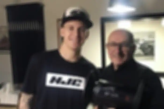 Fabio Quartararo pindah brand helm ke HJC setelah tiga tahun menggunakan Scorpion. 