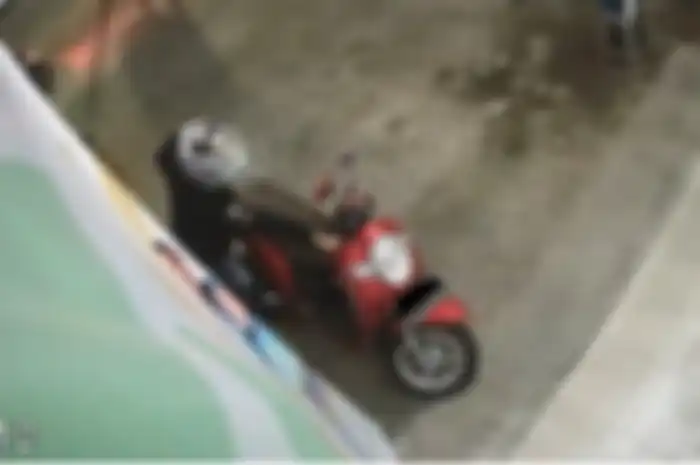 Ilustrasi maling motor matic Honda Scoopy.