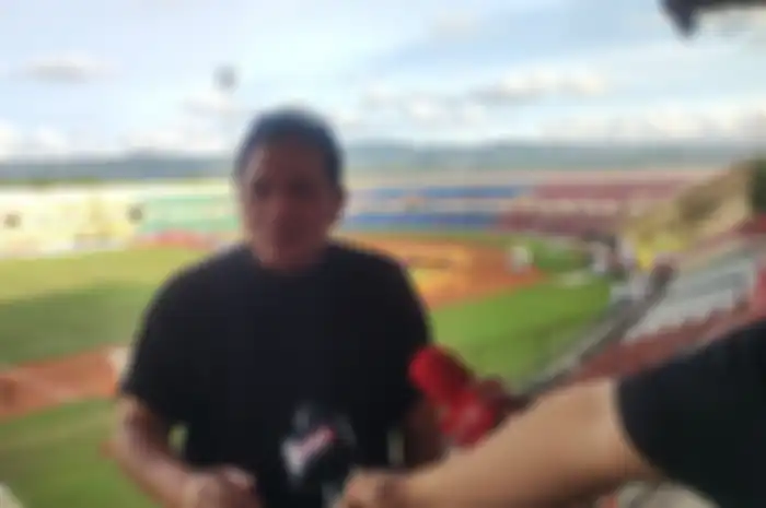 Presiden Madura United yang juga anggota Badan Pemeriksa Keuangan (BPK) Achsanul Qosasi ditetapkan sebagai tersangka korupsi kasus BTS 4G. Dia diduga menerima uang kurang lebih Rp40 miliar.