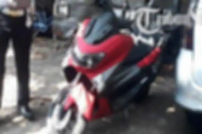 Ilustrasi kecelakaan motor matic Yamaha NMAX.