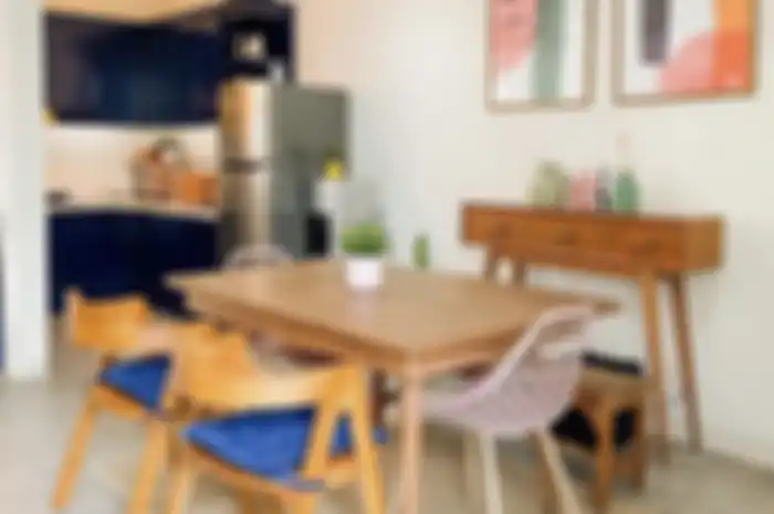 Rumah mungil yang sengaja dibalut dengan gaya amerian classic membuat takjub. Foto hasil desain dapur kecilnya beri kesan begini.