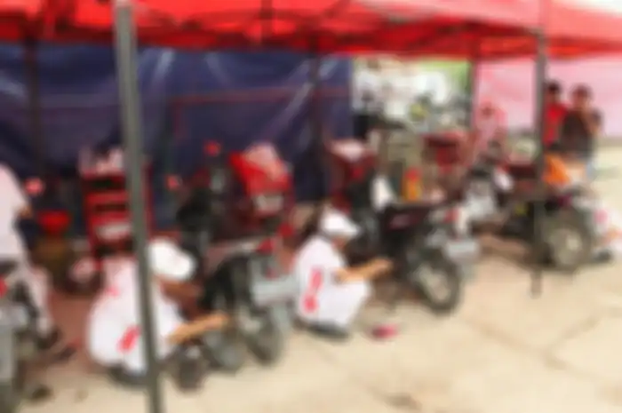 Servis motor gratis untuk korban gempa dari Cianjur oleh Daya Group