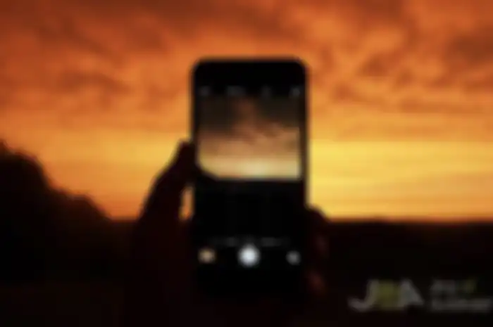Begini 9 cara foto landscape yang aesthetic dengan kamera HP. Ternyata caranya mudah saja dan bisa langsung dicoba.