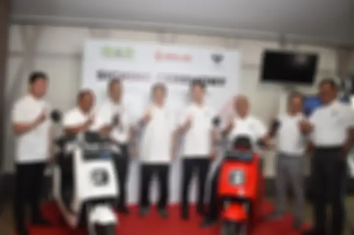 Penandantangan kerja sama VKTR dan Selis