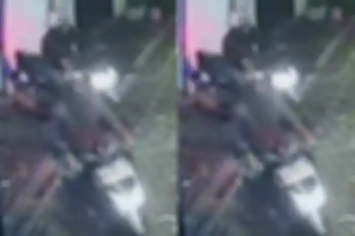 Aksi maling motor yang membawa kabur Honda BeAT di Surabaya.
