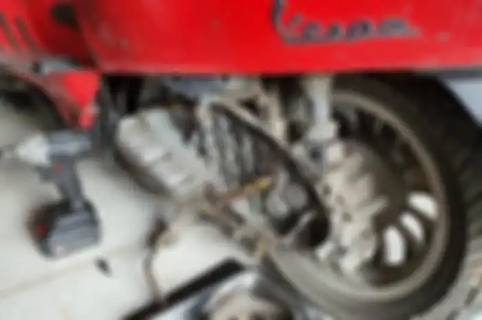 Ilustrasi. Tiap berapa kilometer servis CVT motor Vespa matic?
