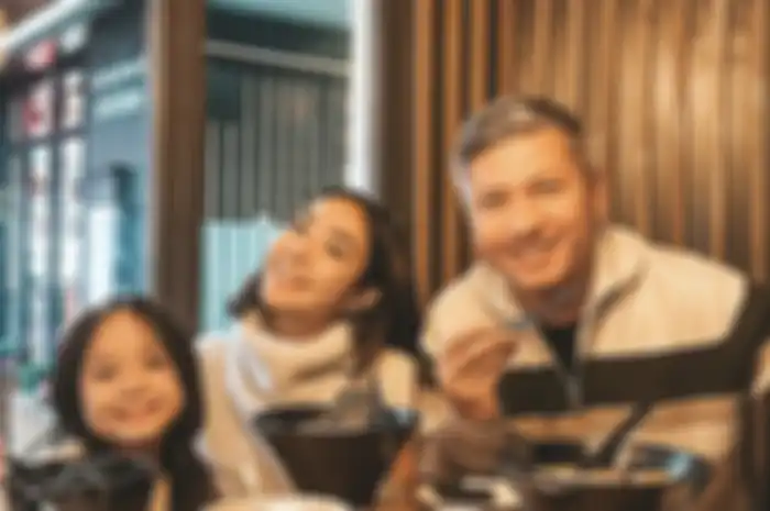 Gempita Nora Marten terlihat bahagia liburan bareng Gisel dan Gading Marten. Rino soedarjo sempat unggah foto begini.