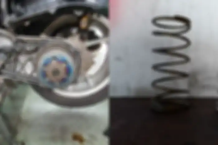 Foto ilustrasi. Begini dampak atau efek per CVT motor matic Yamaha NMAX dibiarkan lemah.