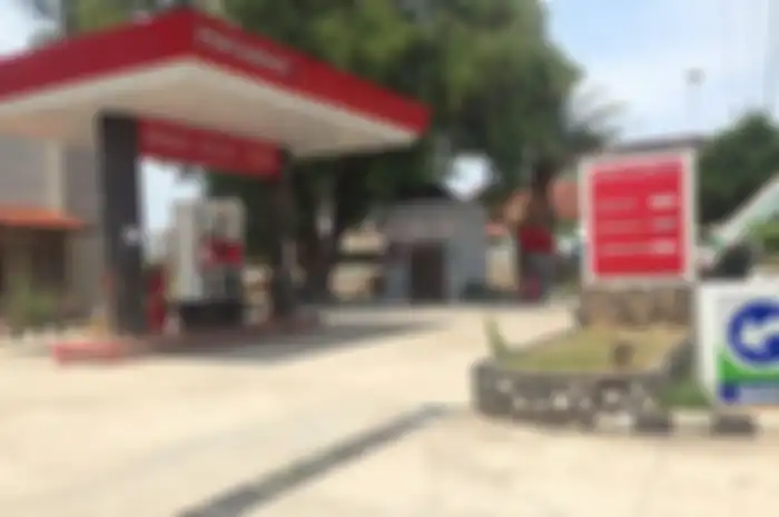 Foto ilustrasi SPBU. Harga Pertalite tembus Rp 17 ribu per liter di Karimunjawa, Pertamina beri penjelasan.