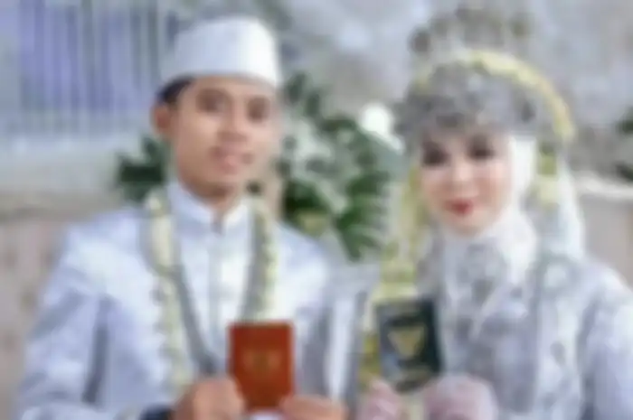 Mantan suami Norma Risma Rozy Zay Hakiki kembali berulah lagi usai kepergok selingkuhi ibu mertua. Foto akad nikahnya diunggah.